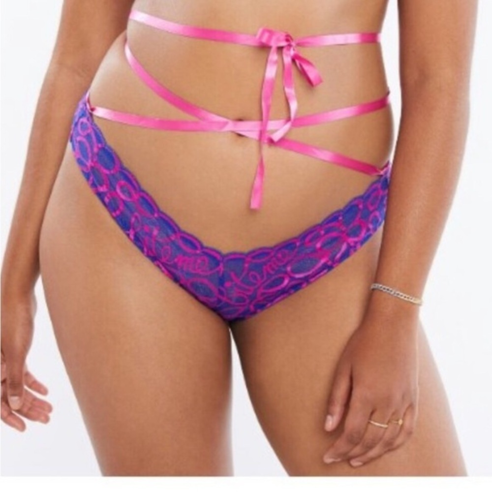 SAVAGE X FENTY Writing Ribbon Lace Brazilian Panty Size 1X